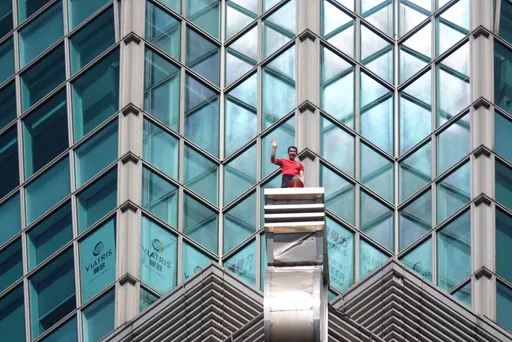 霍諾德挑戰第2階段竹節區　完成第3個竹節區後稍做休息