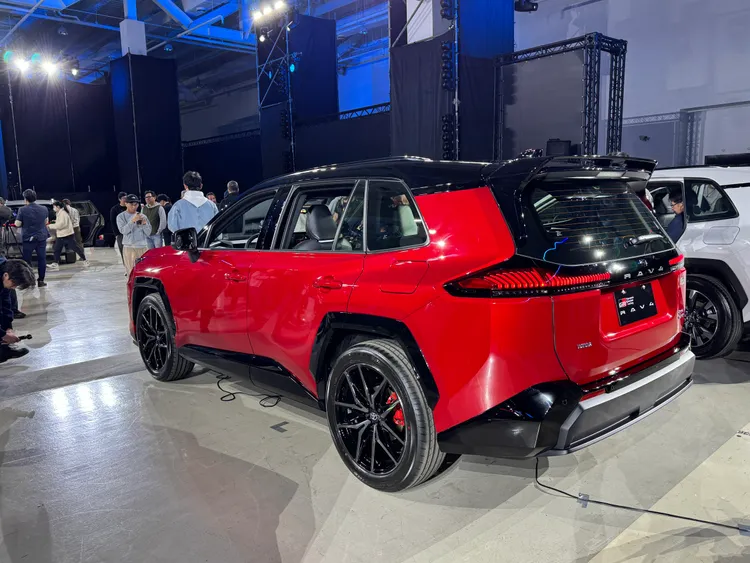 Adventure與GR Sport車型則搭載E-Four電子式四輪傳動系統，最大綜效馬力提升至239匹。林浩昇攝