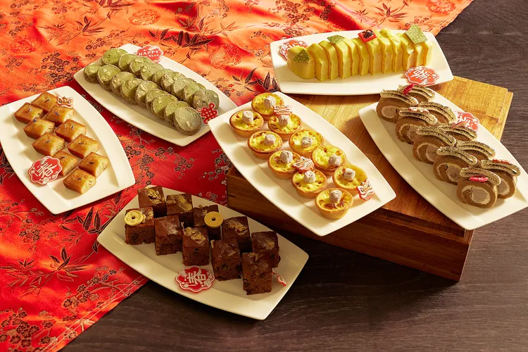 鉑麗安自助餐甜點區呼應節慶，特別推出烏梅酒黑糖糕、桂花蜂蜜費南雪等多款甜品。JR東日本大飯店台北提供