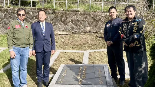 電影「異域」再現！「柯俊雄原型」長眠處曝光　後代下跪淚謝