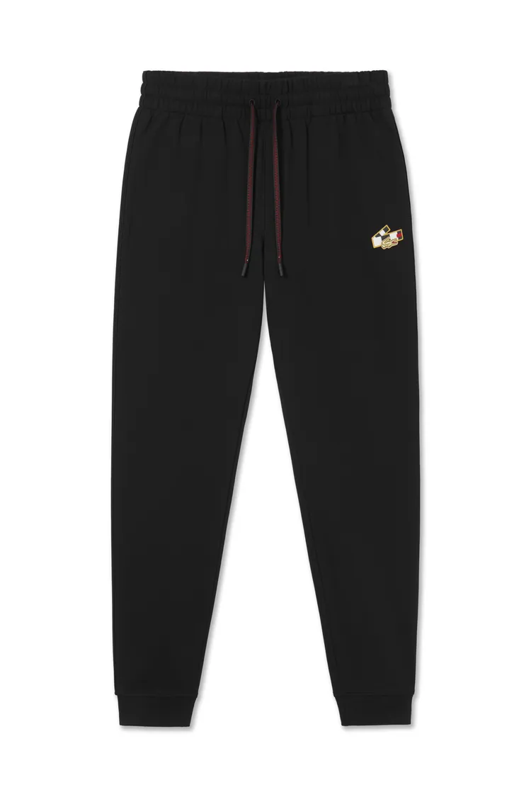 LACOSTE 2026新春系列長褲，5280元。品牌提供