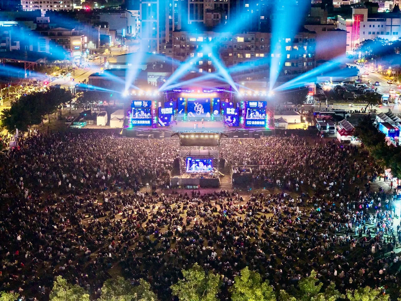 南市府表示今年共計30萬人次湧入跨年活動，創下紀錄。南市府提供