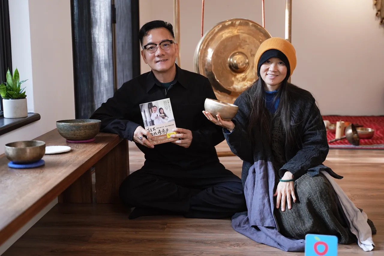 田定丰携手朱衍舞，将于1月11日在集思台大会议中心国际会议厅，展开声波疗愈活动。彭欣伟摄