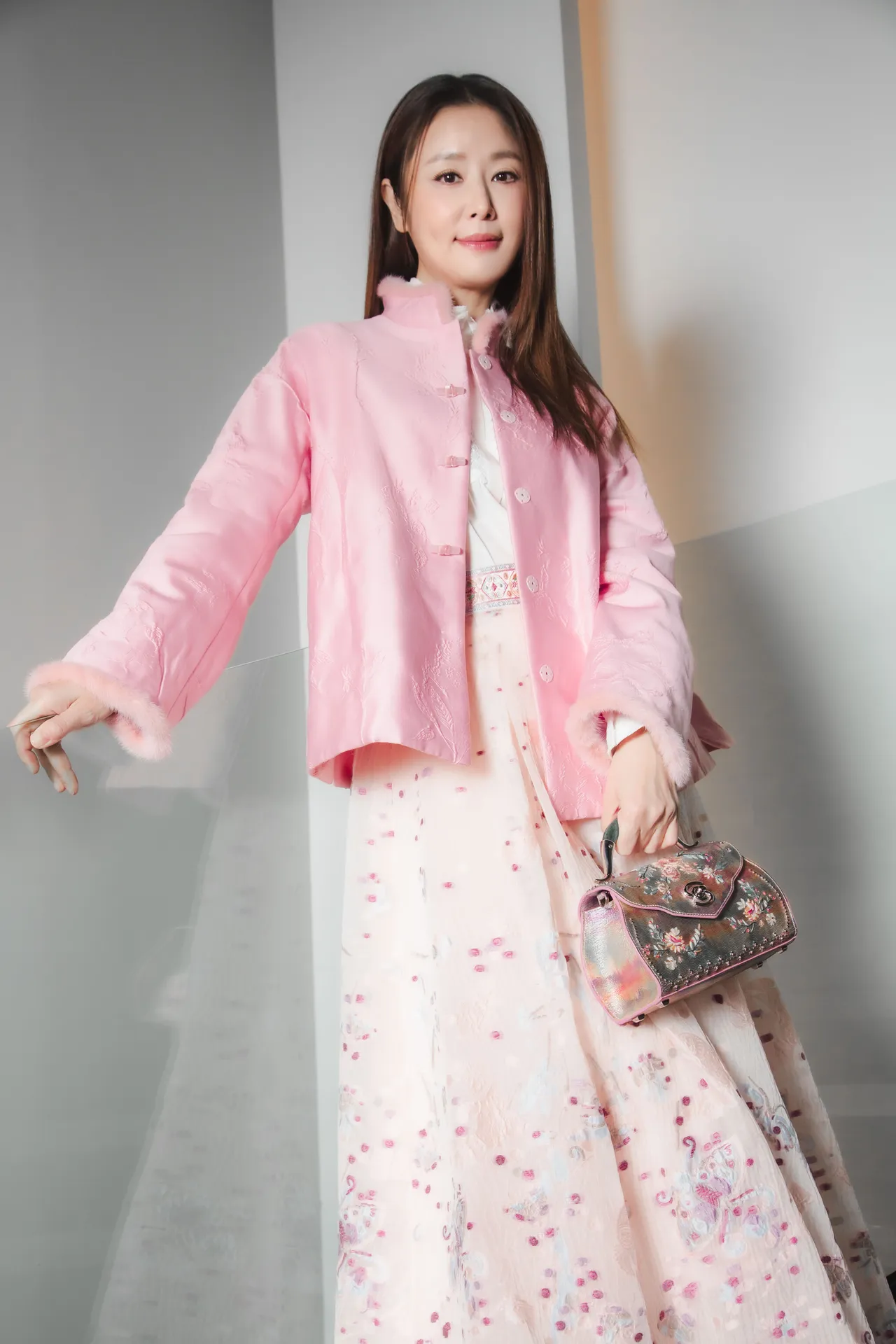 林心如演繹夏姿2026新年限定造型。品牌提供