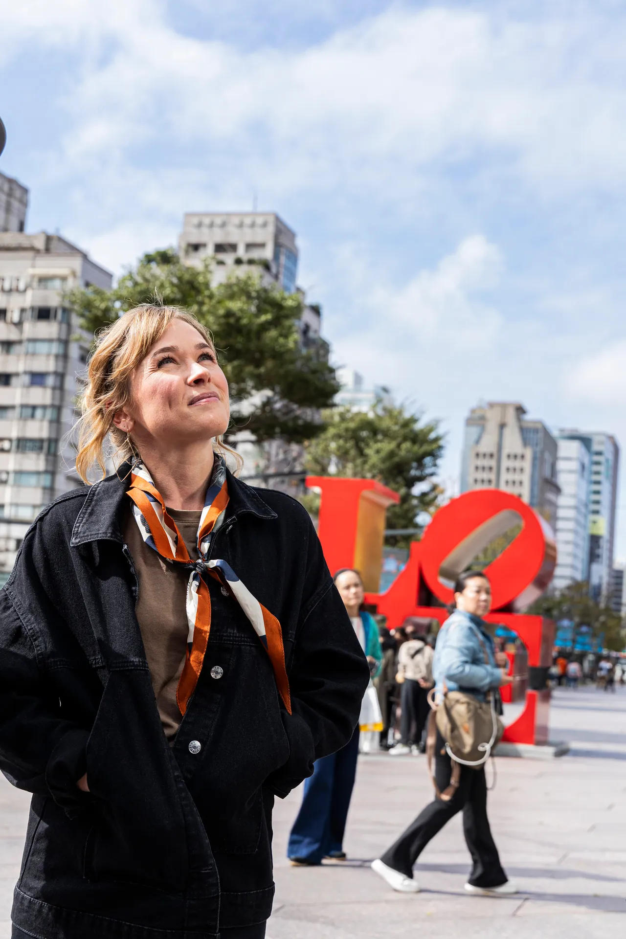 霍諾德妻子全程關注著攀爬過程。Netflix提供