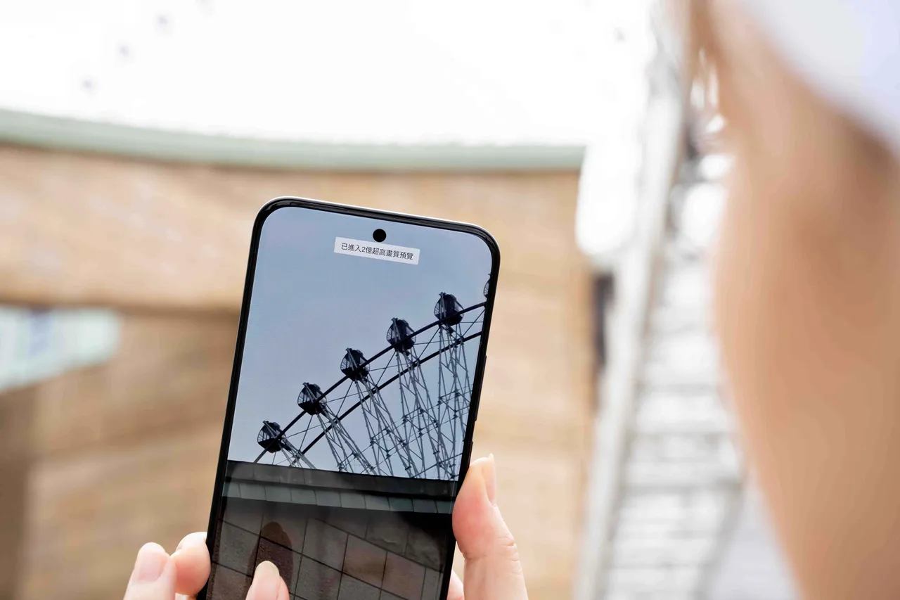 REDMI Note 15 Pro+ 5G與 REDMI Note 15 Pro 5G主打全新2億畫素超清晰相機。REDMI提供