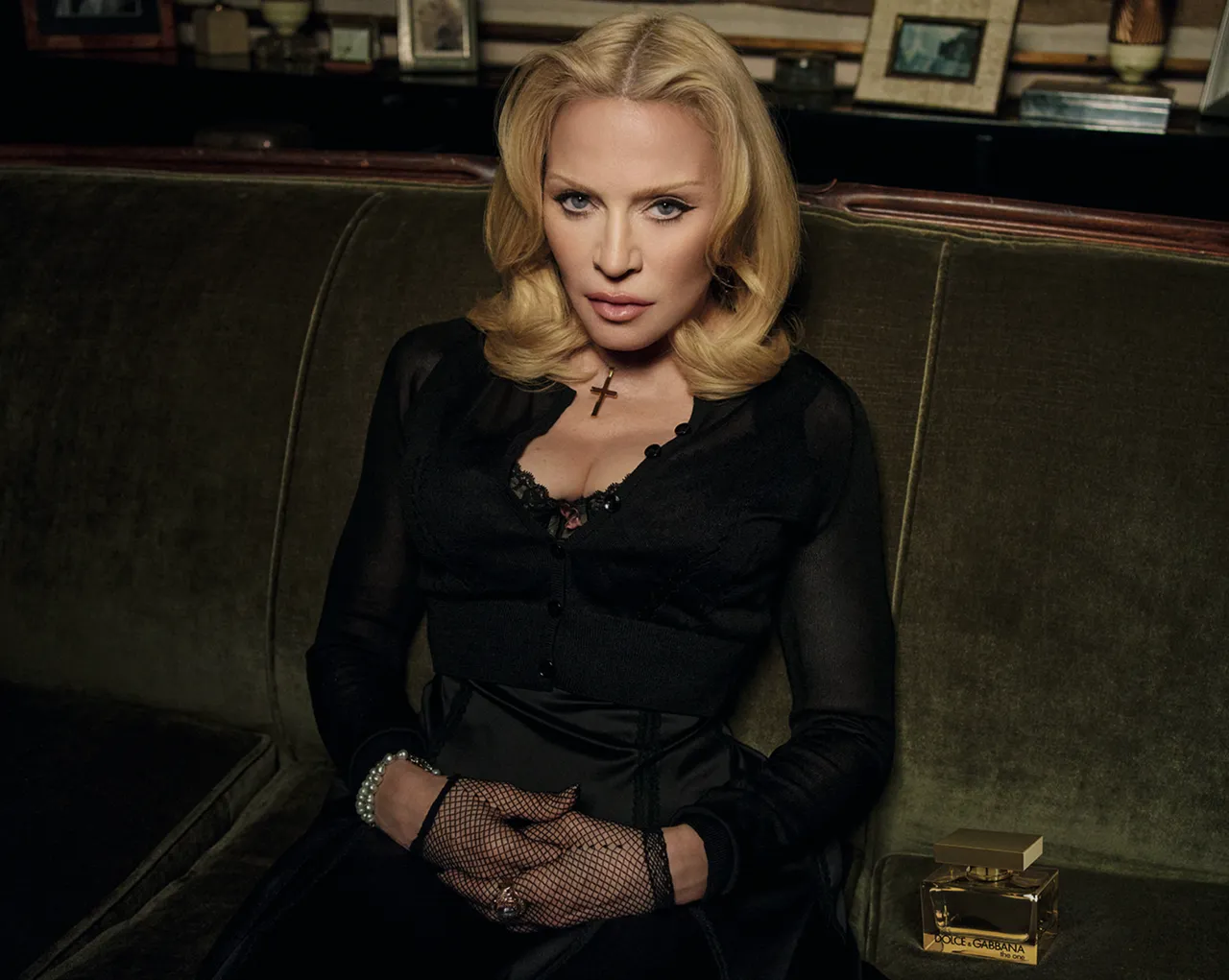 瑪丹娜為DOLCE & GABBANA經典The One 唯我香氛系列拍攝全新形象廣告。品牌提供