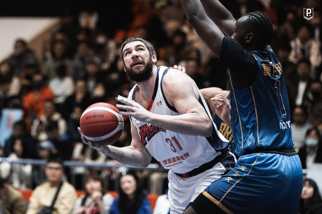 8連勝也要罰!領航猿阿提諾手勢批評、侮辱裁判罰款1萬5