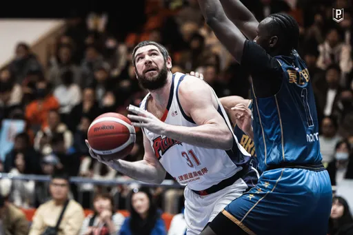 8连胜也要罚！领航猿阿提诺手势批评、侮辱裁判罚款1万5