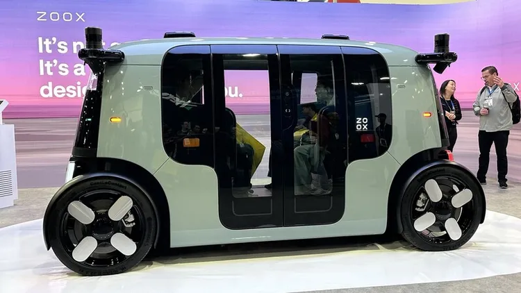 亞馬遜（Amazon）旗下自動駕駛車公司Zoox在CES現場展示自動駕駛車輛。 中央社