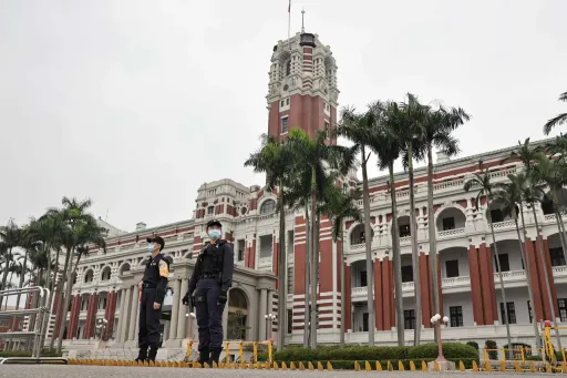 總統府周邊維安警報！2男行車糾紛竟鬥毆亮刀