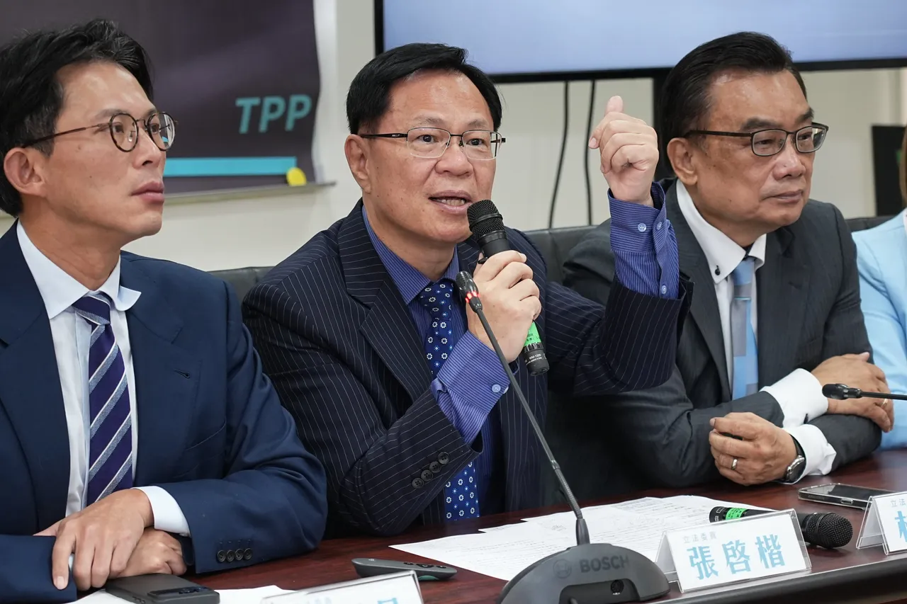 民眾黨立委張啓楷。彭欣偉攝