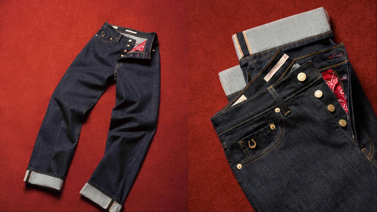 Levi's马年限定系列RIBCAGE高腰直筒丹宁裤，5490元。品牌提供