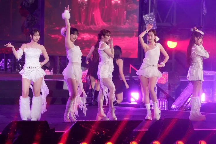 KARA唱夯曲掀回憶殺。彭欣偉攝