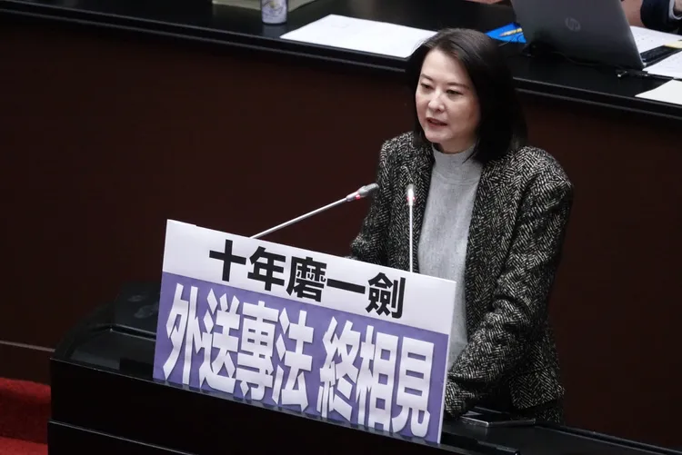 立法院院會 《外送員專法》三讀 國民黨立委王鴻薇。莊宗達攝