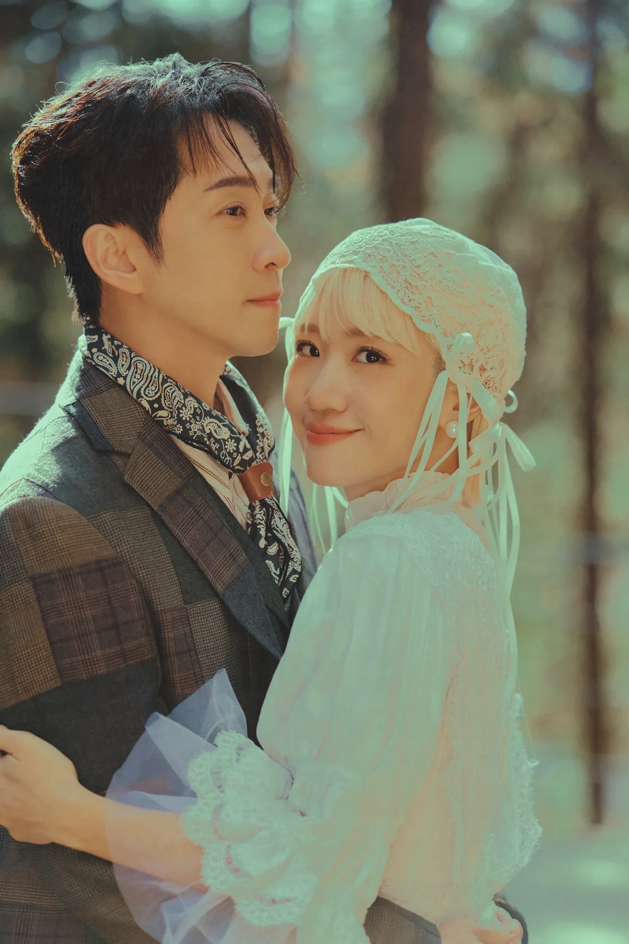 陳漢典、Lulu婚紗照。天地合娛樂提供