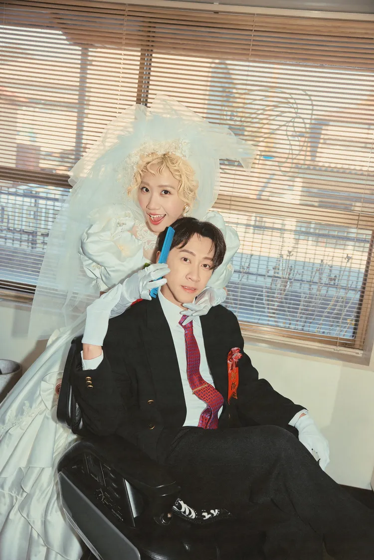 陳漢典、Lulu婚紗復古風。天地合娛樂提供