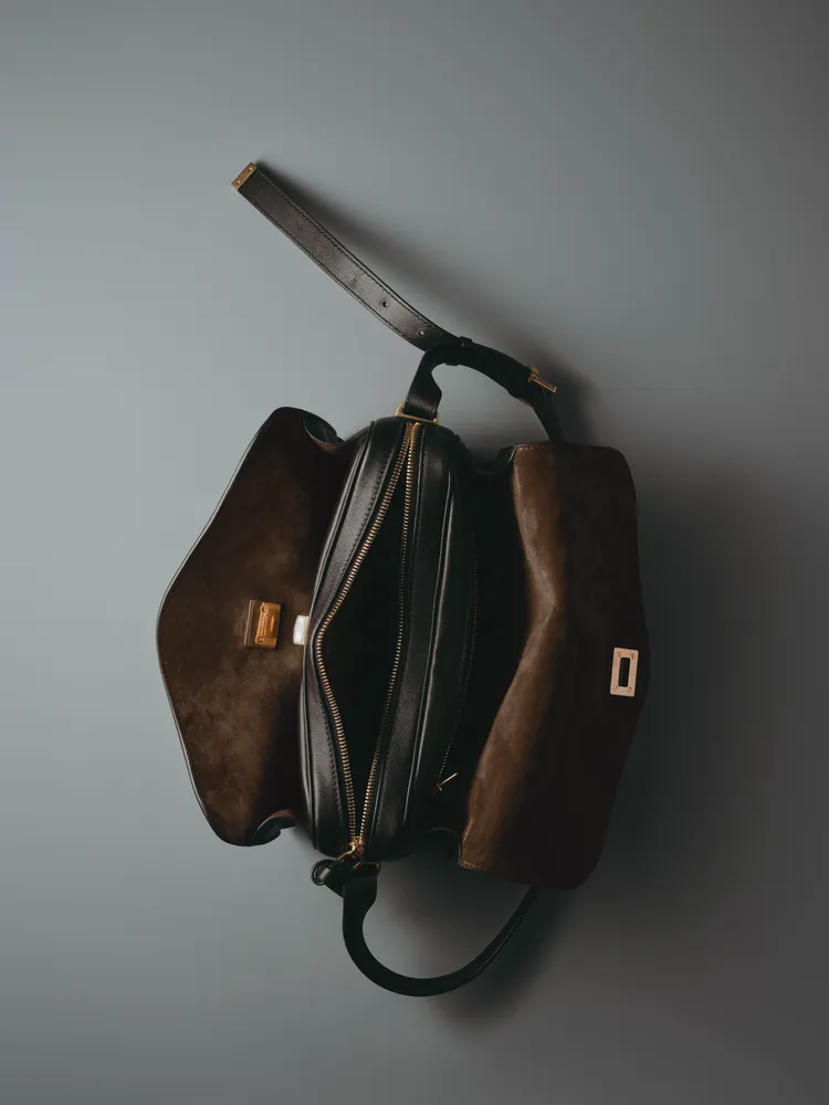 Le 7包款有著獨特包中包設計。品牌提供