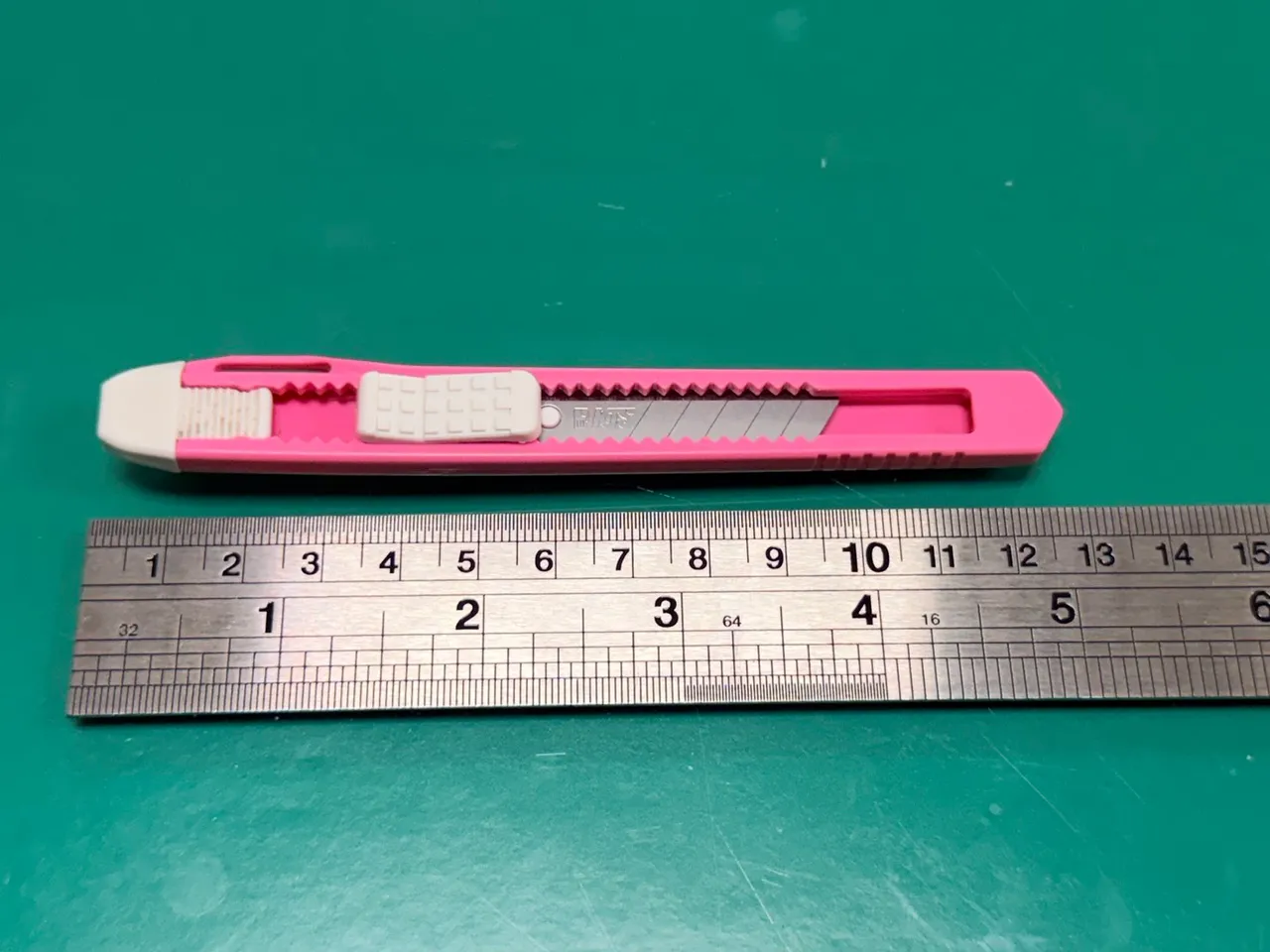 女子公車持刀引騷動。翻攝畫面