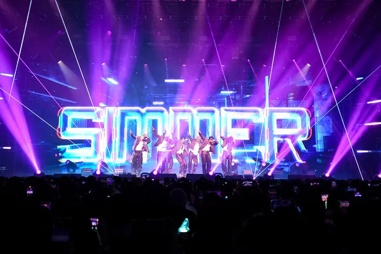 NEXZ勁歌熱舞，全場沸騰。讀者提供