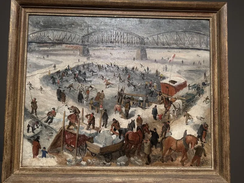 近期在布拉格城堡举办的「伏尔塔瓦河」（Vltava）特展，展出500件展品，包含多幅描绘伏尔塔瓦河的画作。图片为冬天时，民众在伏尔塔瓦河上溜冰、打冰上曲棍球、钓鱼等场景。 中央社