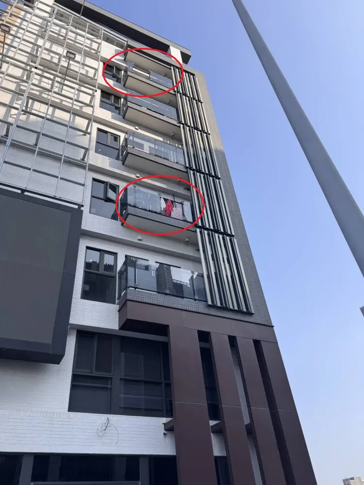 初步研判可能是從對面大樓擊發。民眾提供