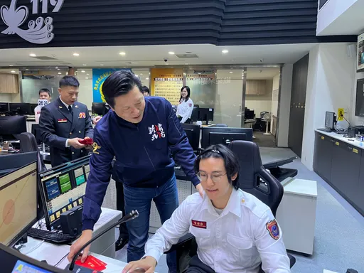 年節暖心關懷　朱惕之向消防英雄致敬、肯定第一線守護市民