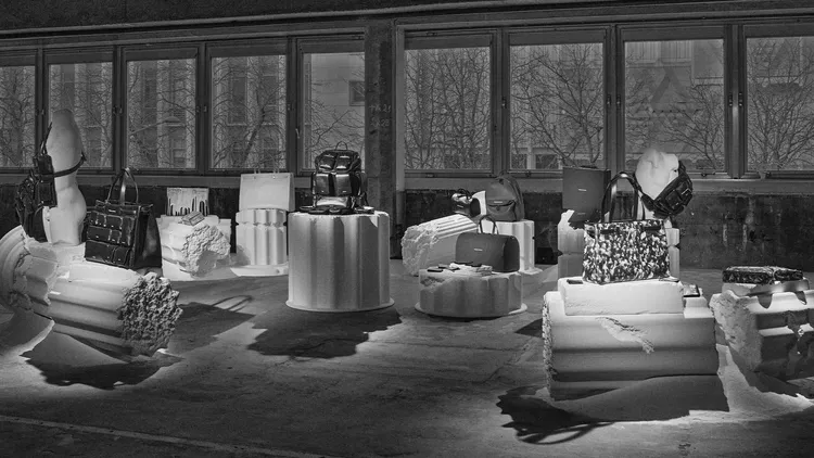 Christian Louboutin 2026秋冬系列。品牌提供