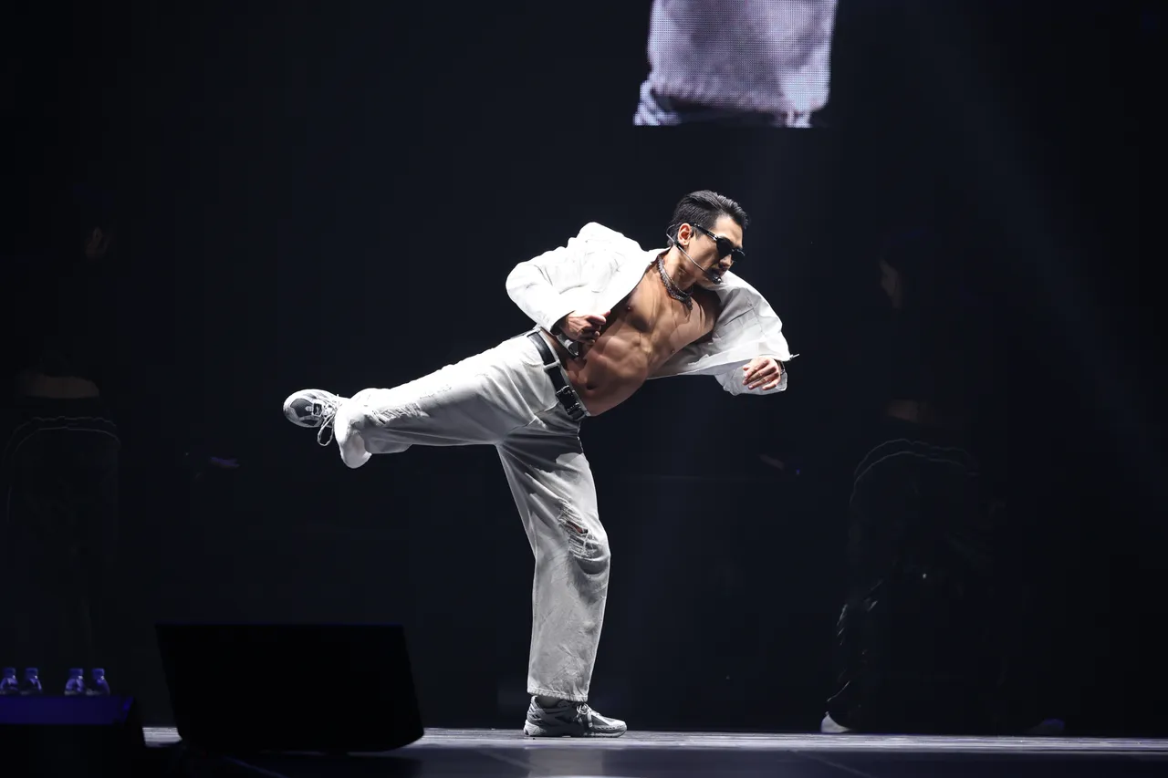Rain寶刀未老，舞技精湛。彭欣偉攝
