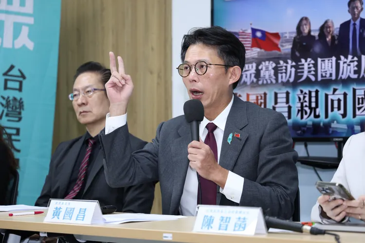 民眾黨主席黃國昌召開訪美團記者會。莊宗達攝