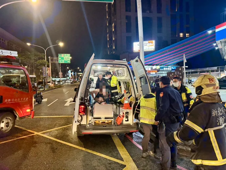 消防人員到場。翻攝畫面