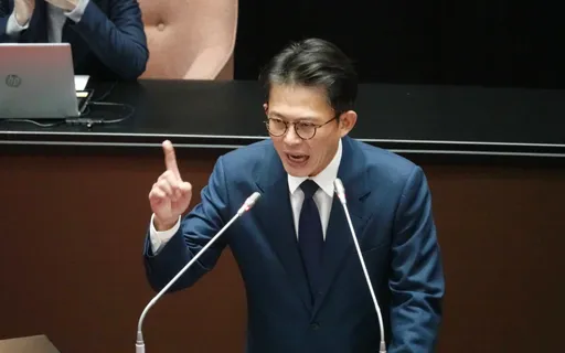 黃國昌帶走機密消失42秒！陳培瑜看監視器：足以把資料都拍完