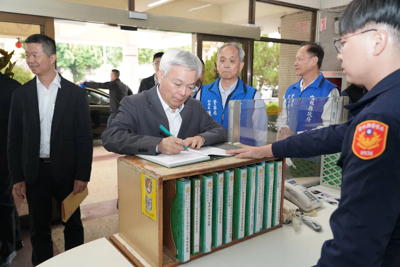 张荣兴也关心基层员警辛劳，强调警政署会当员警最坚强后盾。云林县警局提供