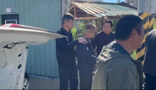 誤以為公路上遇到仇家追殺　他竟持獵槍開槍示警