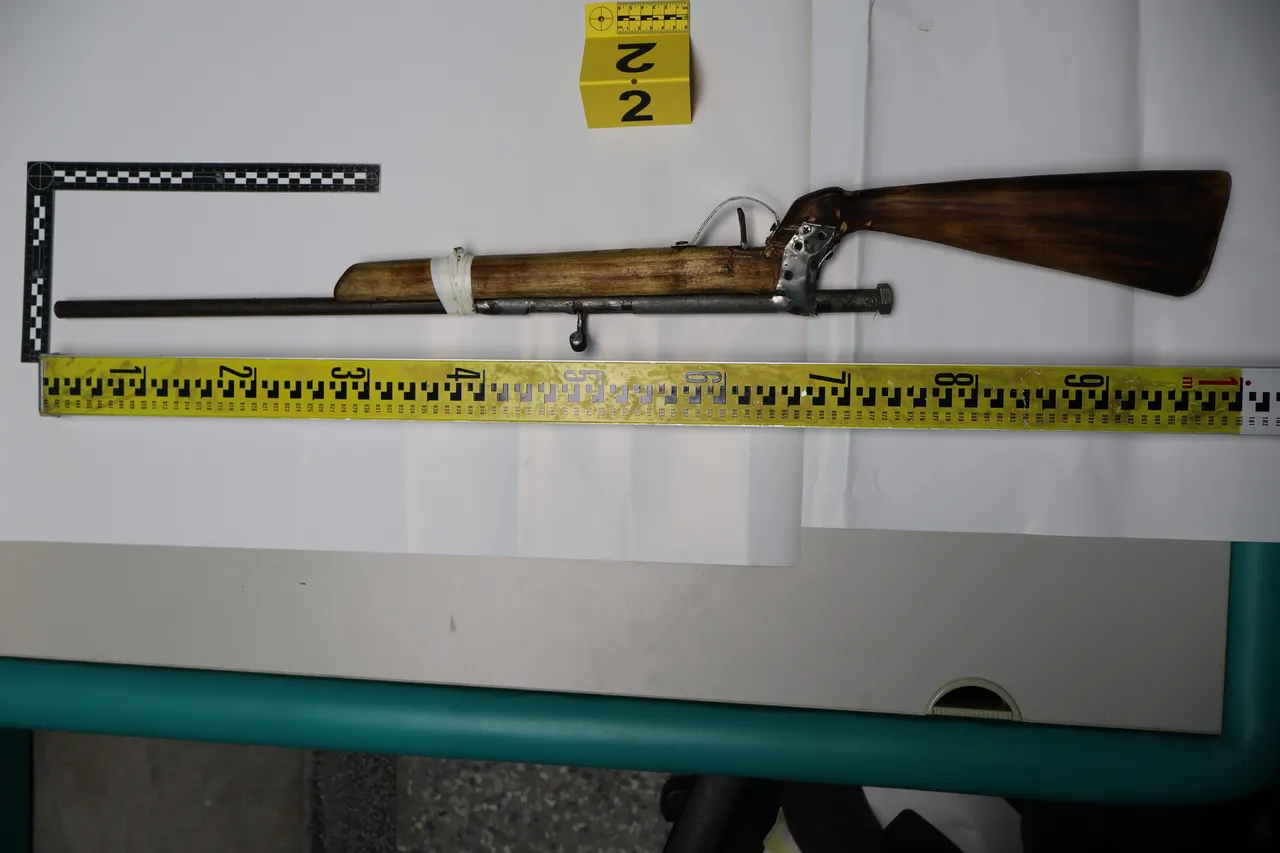 警方查扣獵槍1把。警方提供