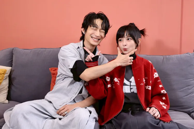 黃河（左）認為讓人安心、舒服、自在的空間就是家，右為陳姸霏。莊宗達攝