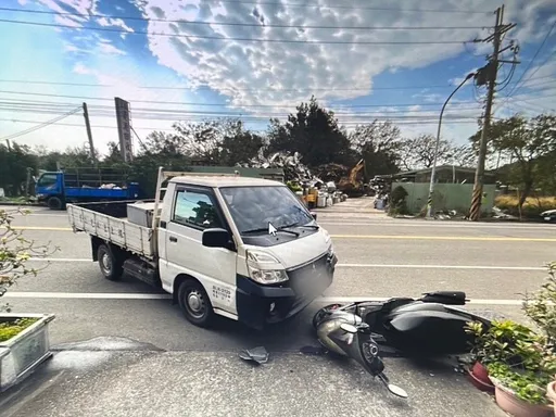 苗栗死亡車禍！男騎士偏移車道撞對向小貨車　傷重送醫仍不治
