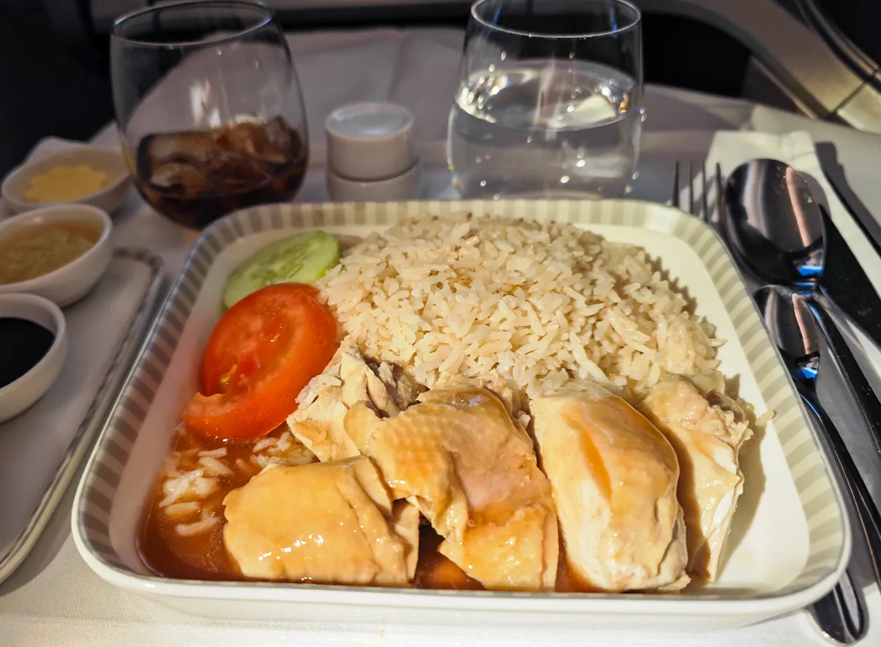 東南亞經典料理海南雞飯。田欣雲攝