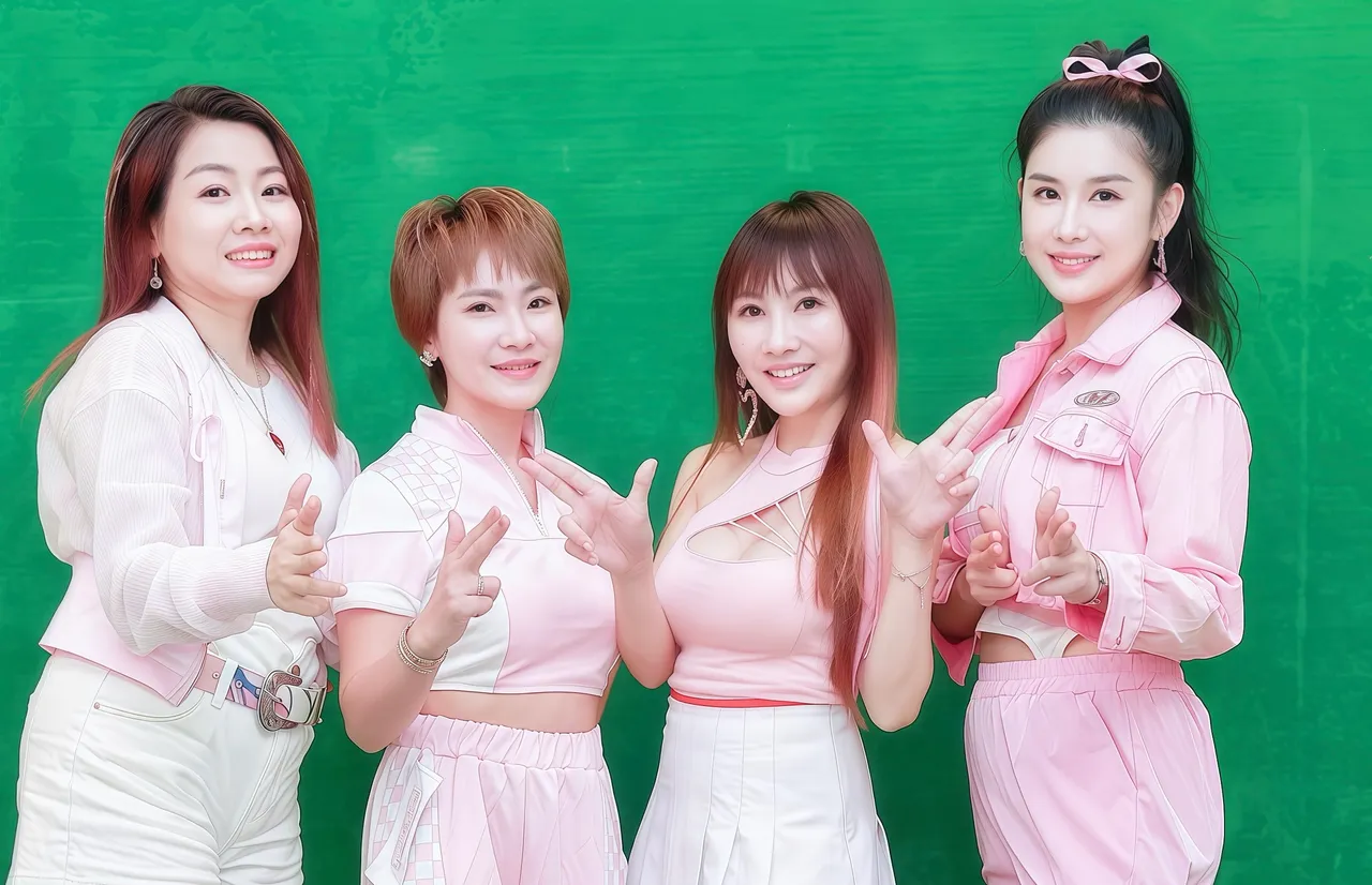 F40女团由王宥忻领军，推出唱跳单曲。女神爱啪啪提供