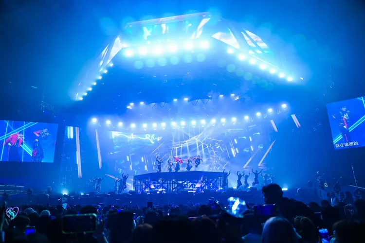 「Energy」歷經風波後，重返小巨蛋開唱。相信音樂提供