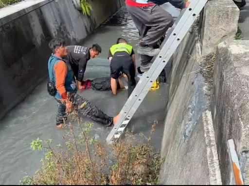 台東市貨車與機車擦撞事故　65歲男騎士撞飛跌落大排水溝身亡