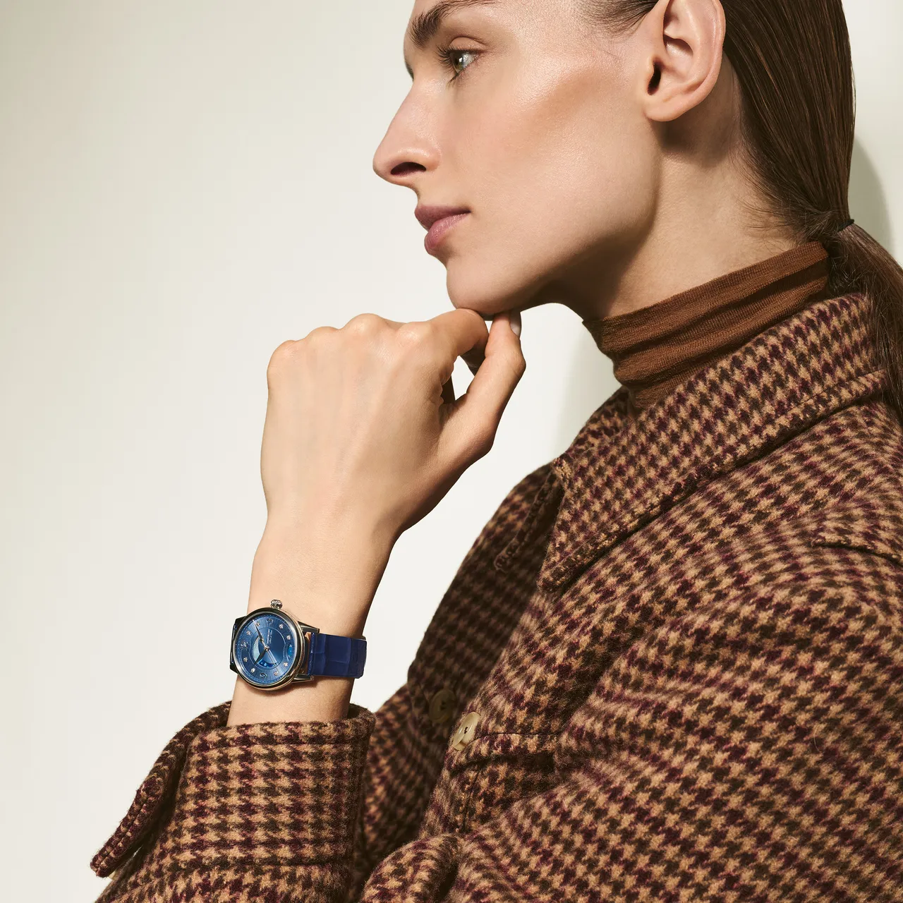 萬寶龍寶曦系列晝夜顯示腕錶。品牌提供