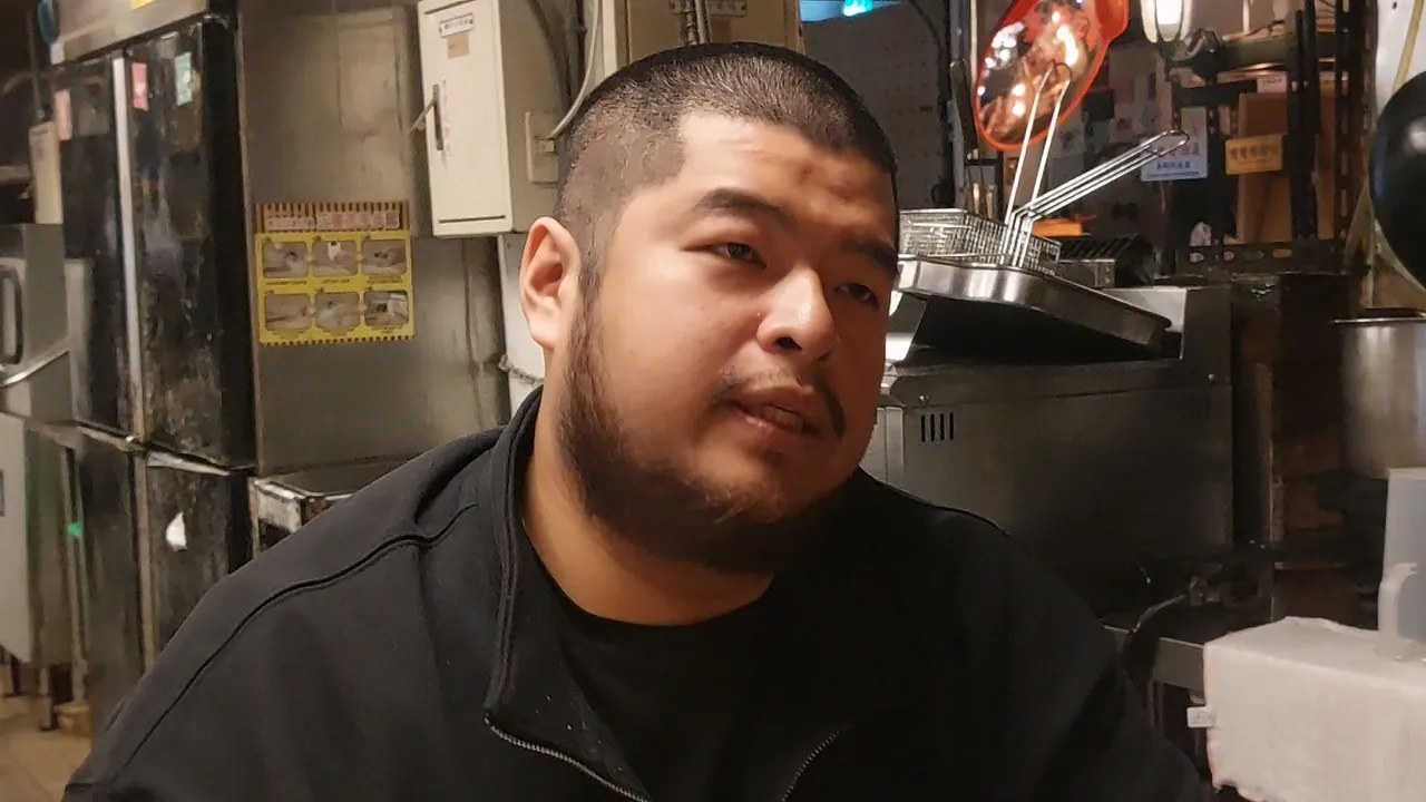 江峯說，喜歡有彈性的工作型態，目前尚無開路邊店構想。凃建豐攝