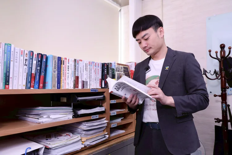 殷瑋相信，真正需要被說服的，從來不是對話現場的對手，而是場外的多數人。莊宗達攝