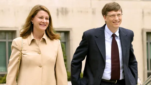 比爾蓋茲承認外遇兩俄女　為與淫魔富豪往來道歉