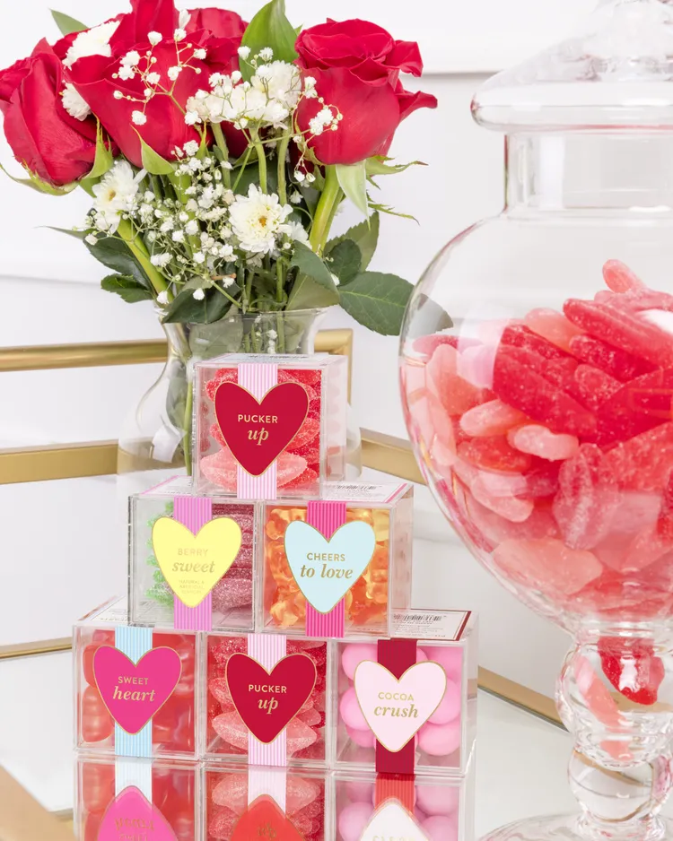 XO情人節限定 愛心標語小方盒。業者提供