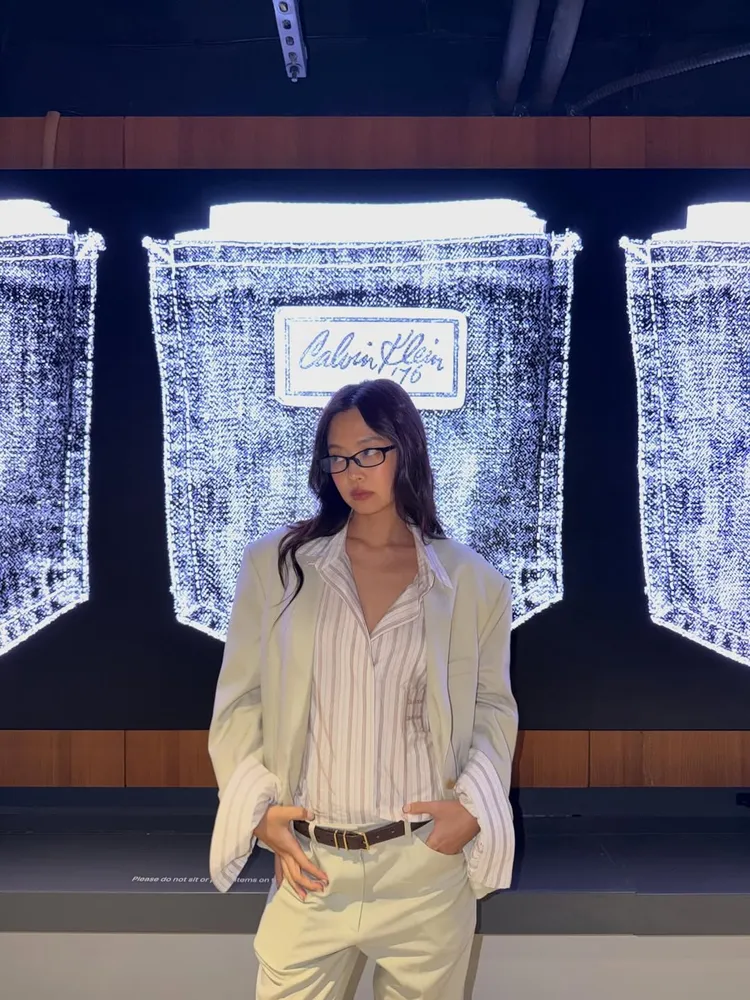 Jennie現身Calvin Klein 2026秋冬大秀。翻攝Jennie IG