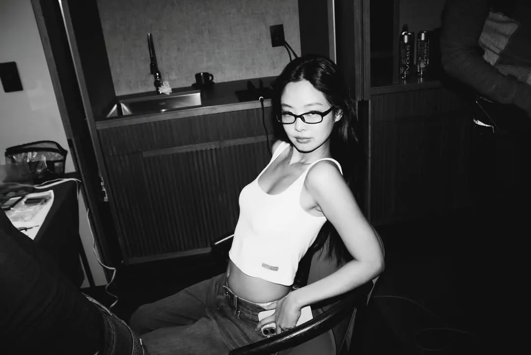 Jennie將休閒與火辣結合得恰到好處。翻攝Jennie IG