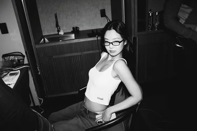 Jennie將休閒與火辣結合得恰到好處。翻攝Jennie IG