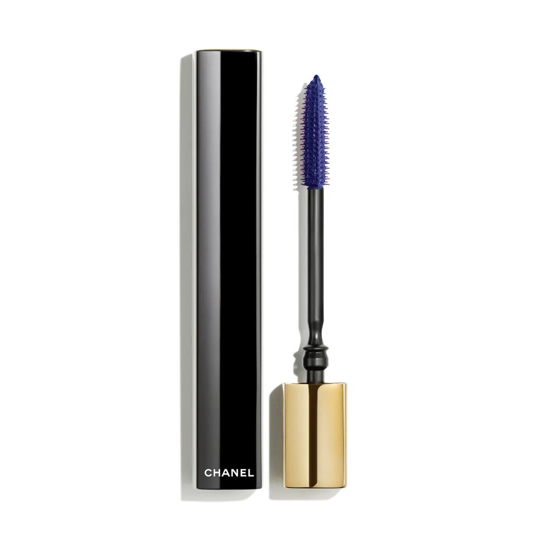 香奈兒超炫耀4D修護睫毛膏#97靛藍，1680元。品牌提供